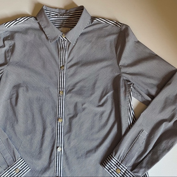 J Jill Gray Pinstripe Button Up Long Sleeve Tunic Blouse Shirt Women’s Small - Picture 1 of 6